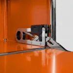 Pure Orange 2 USM Haller shelving unit in Pure Orange – detail view