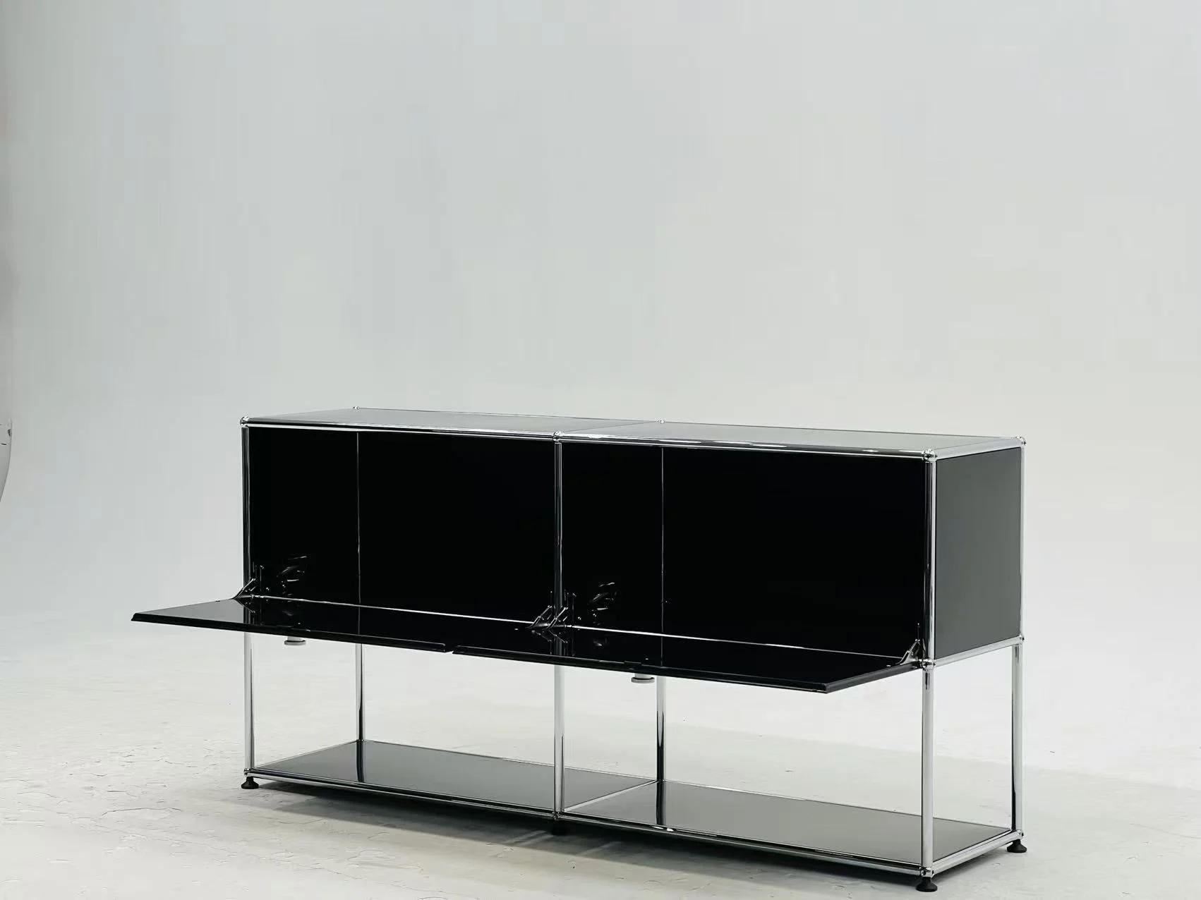 Arvhi Factory Gallery | 26